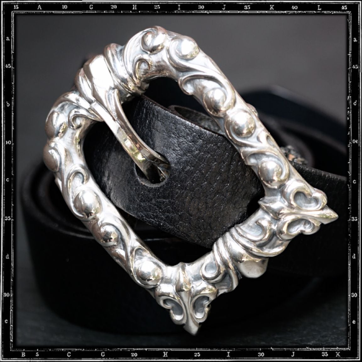 TUDOR BELT BUCKLE
