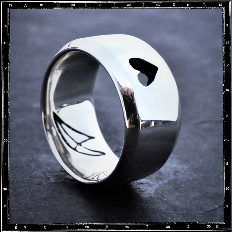 LOVE WIDE FLAT BAND RING - CUTAWAY HEART