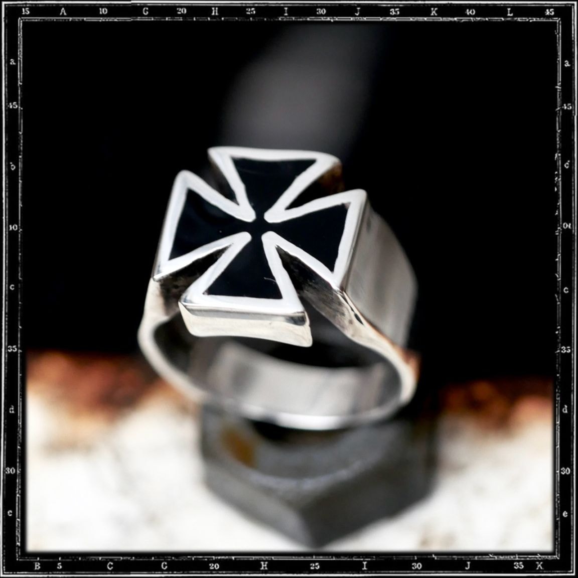 ENAMEL MALTESE CROSS RING - SMALL