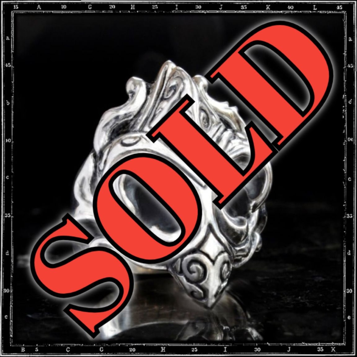 TUDOR FLEUR DE LYS RING