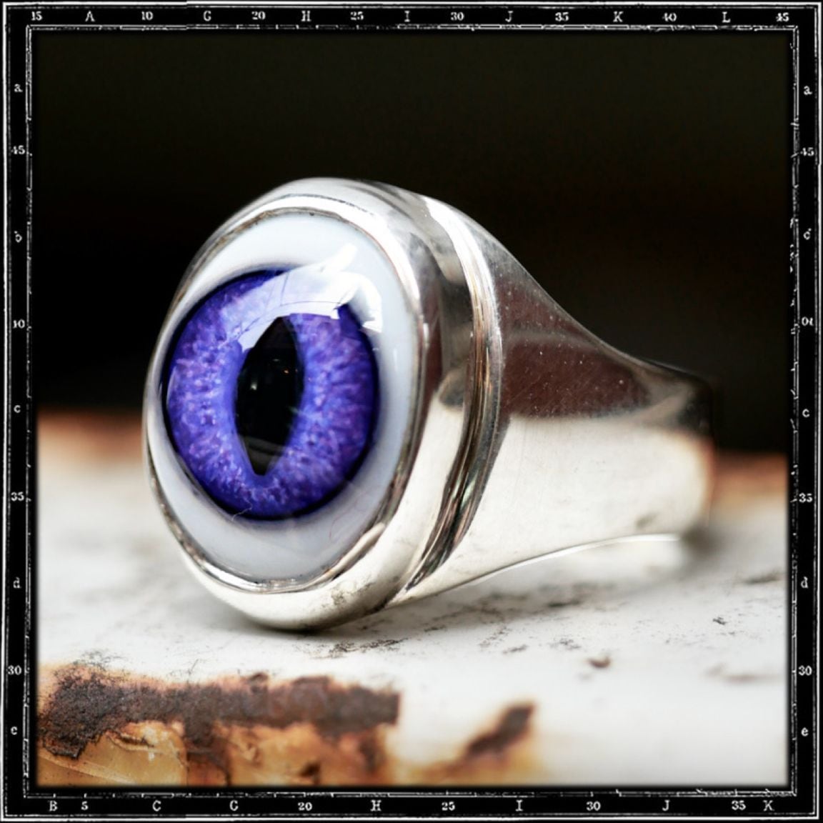 PLAIN EYE RING - VERTICAL