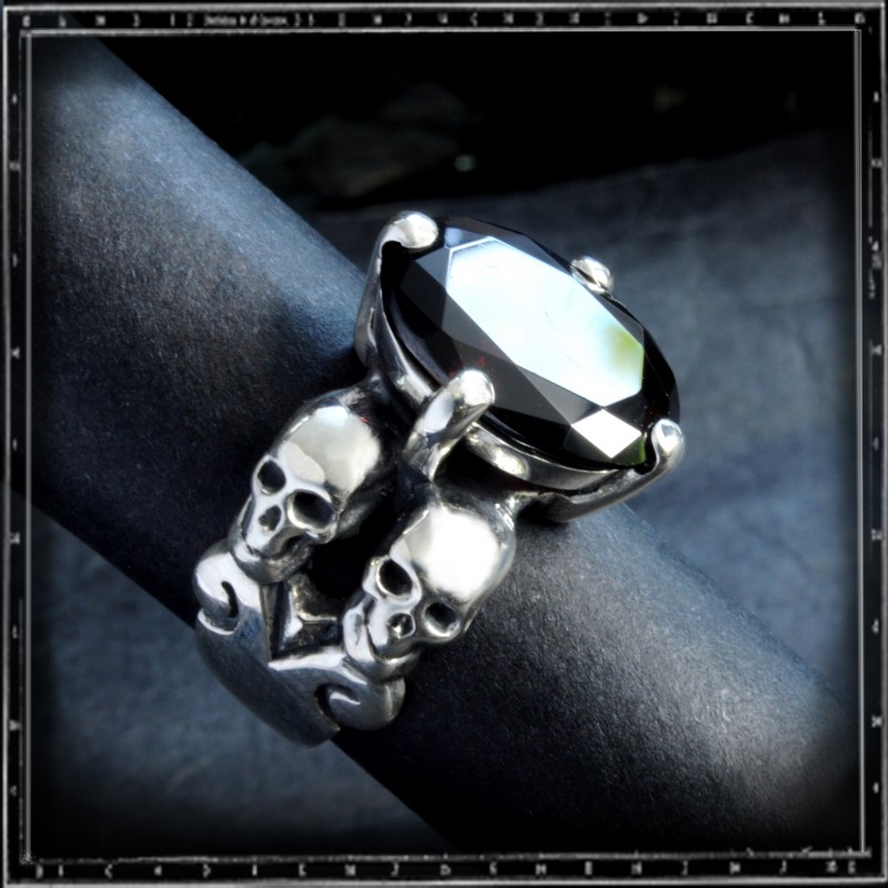 CEREMONY SKULL STONE SETTING RING