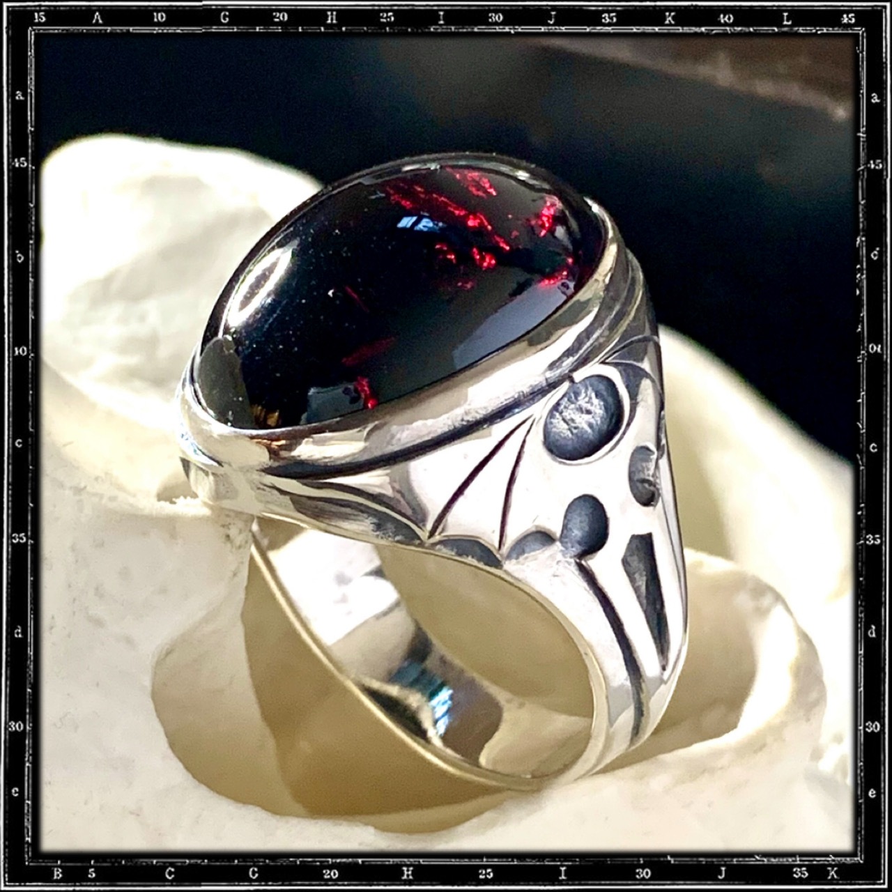 BAT WINGS STONE RING