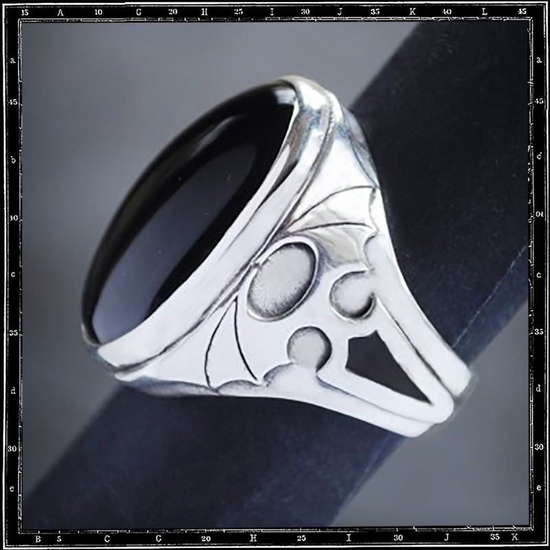 BAT WINGS STONE RING