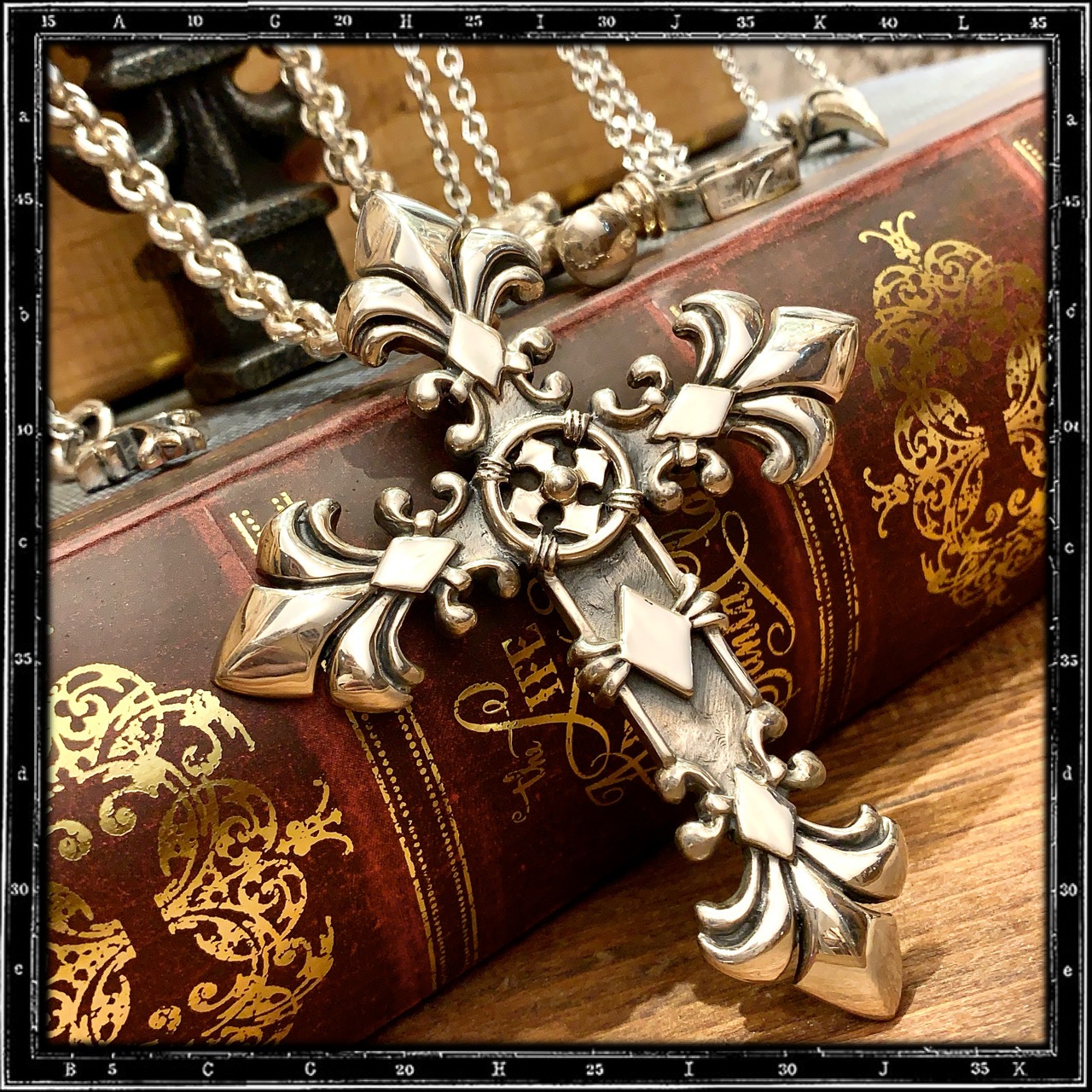 EXTRA LARGE CLASSIC CROSS PENDANT