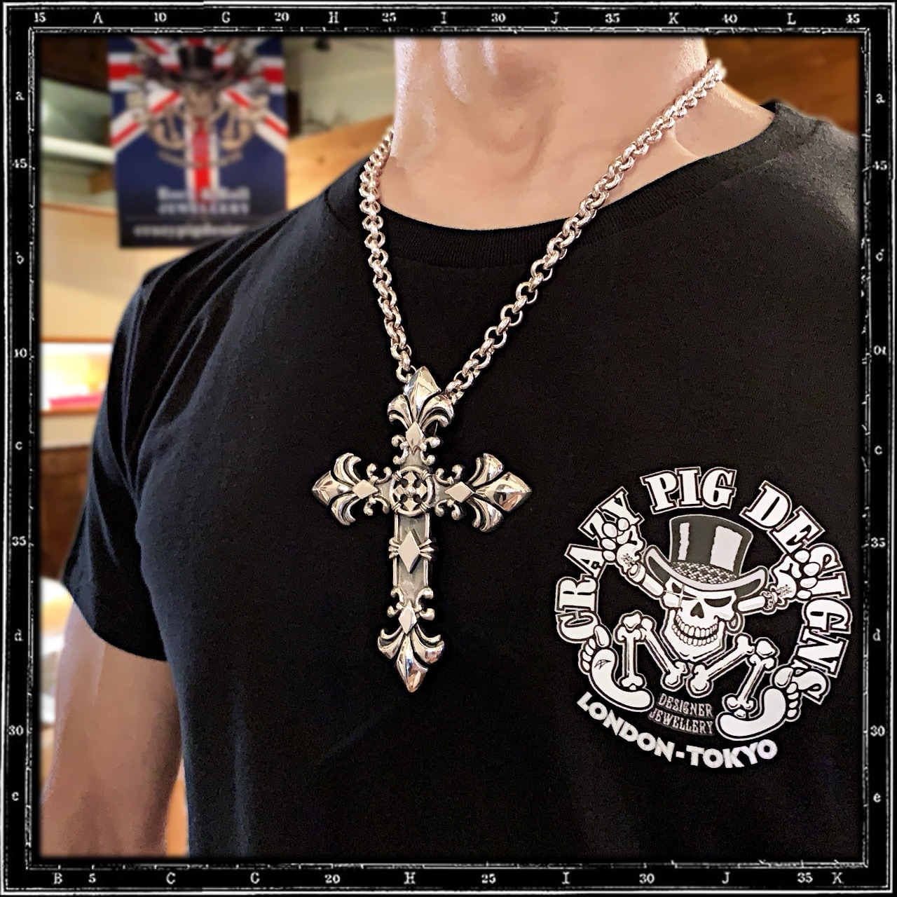 EXTRA LARGE CLASSIC CROSS PENDANT