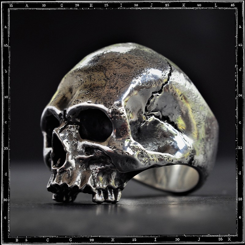 XX OSSUARY SKULL RING