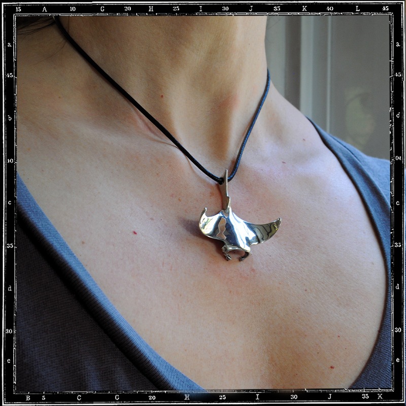 MANTA RAY PENDANT