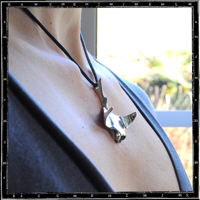 MANTA RAY PENDANT