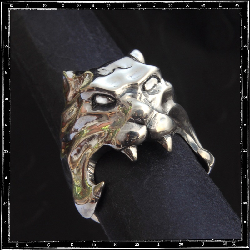 ANCIENT TIGER HEAD RING