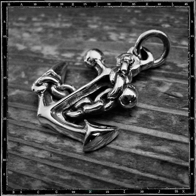 ANCHOR PENDANT