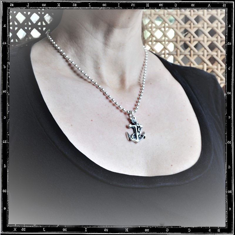 ANCHOR PENDANT