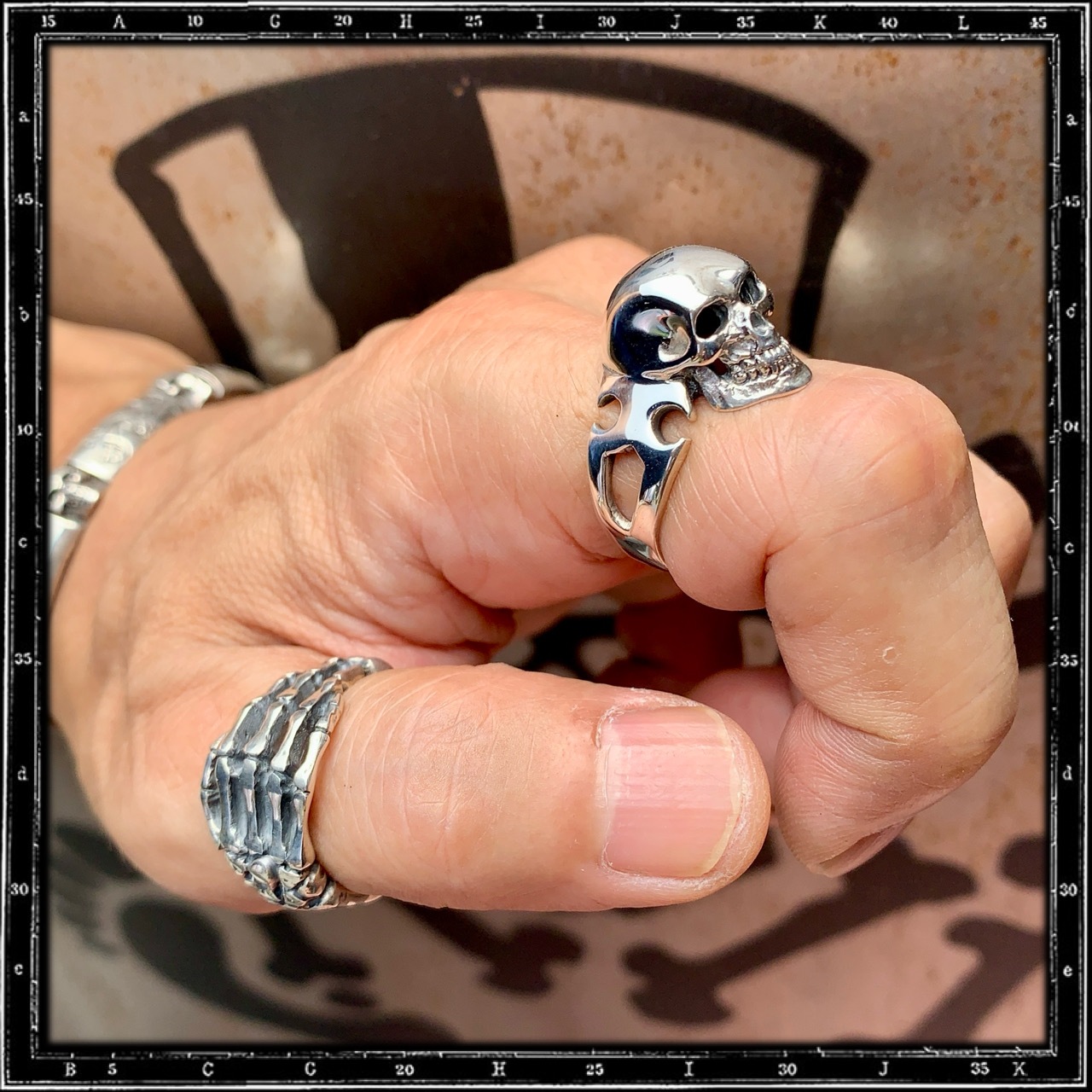 CUTAWAY SKULL RING