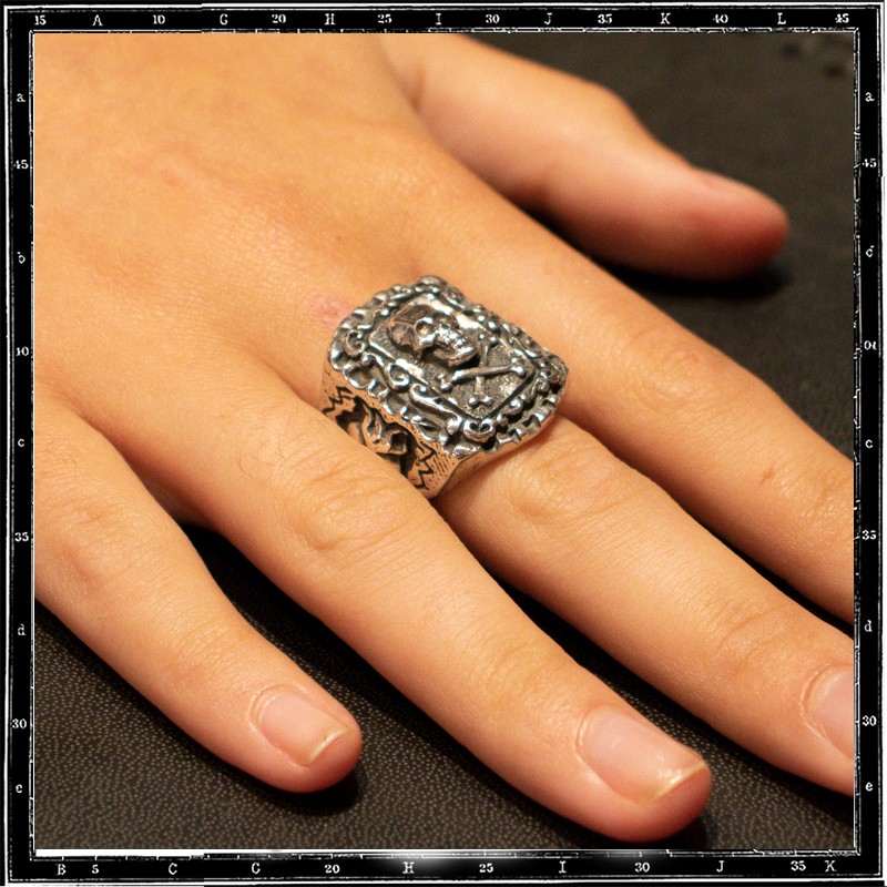 CALAVERA MEXICAN SKULL RING