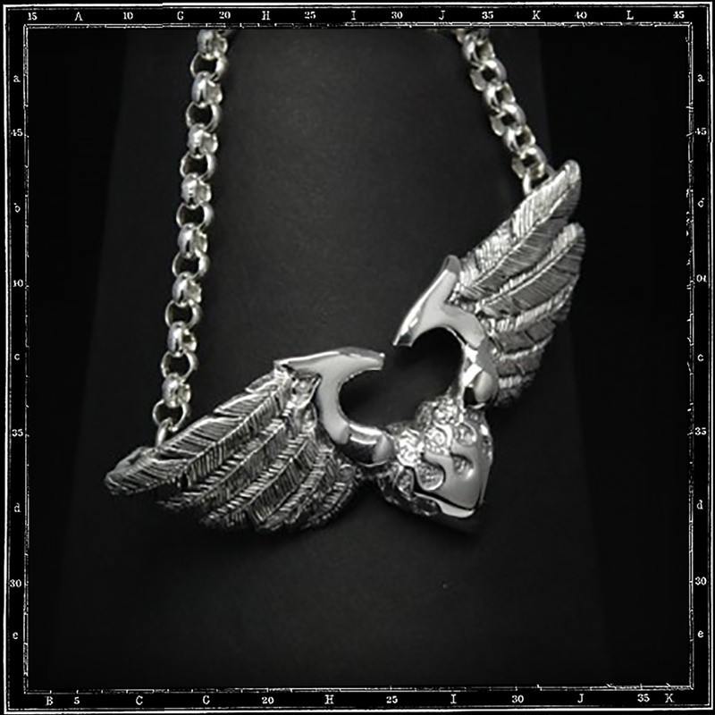 LARGE 3D HEART & WINGS NECKLACE