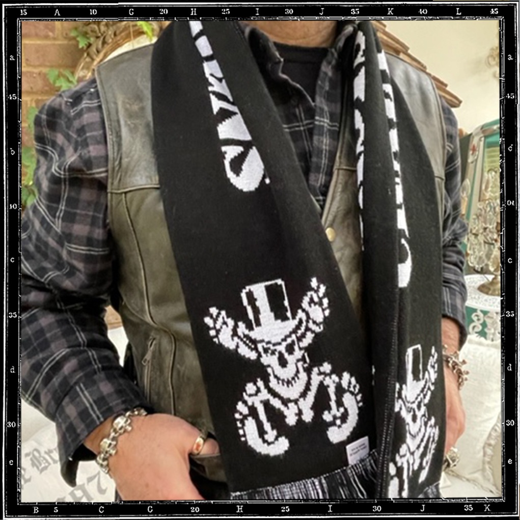 CRAZY PIG BLACK SCARF