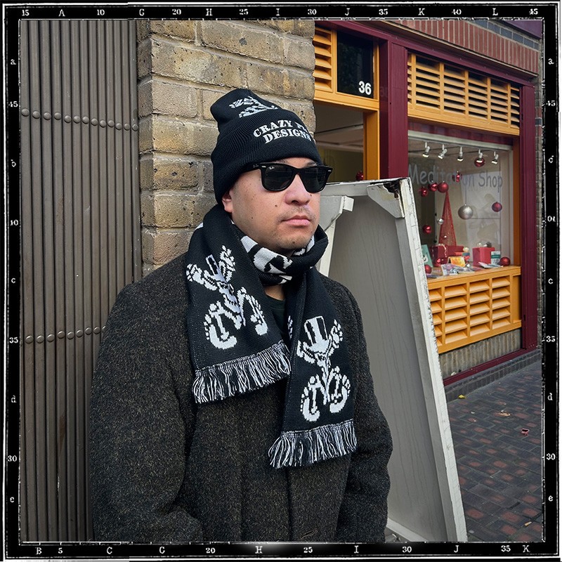 CRAZY PIG BLACK SCARF