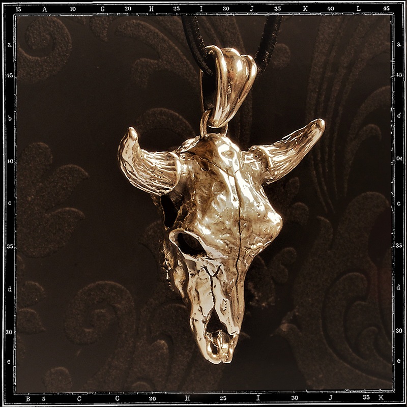 3D COW SKULL PENDANT