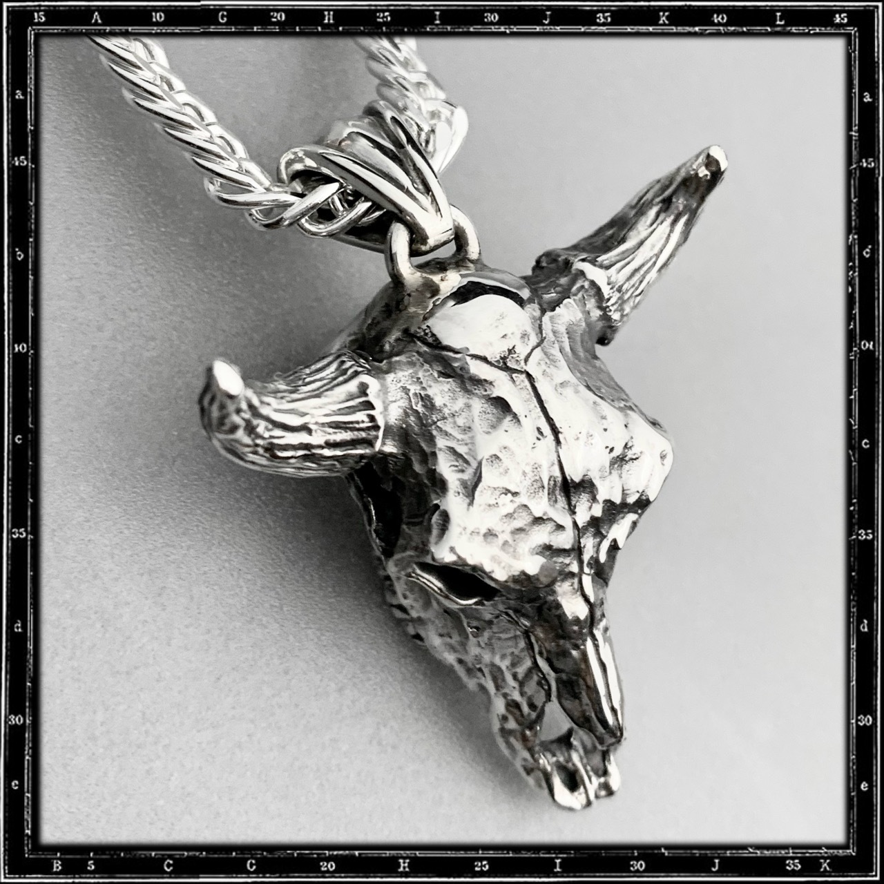 3D COW SKULL PENDANT | クレイジーピッグ公式オンラインストア