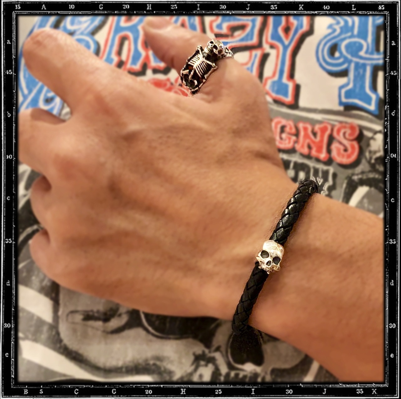 SINGLE SKULL BRAIDED LEATHER BRACELET