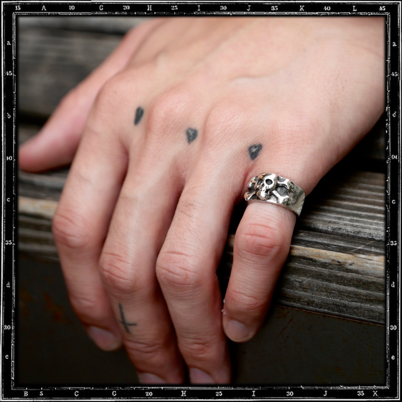 SKULL & CROSSBONES BAND