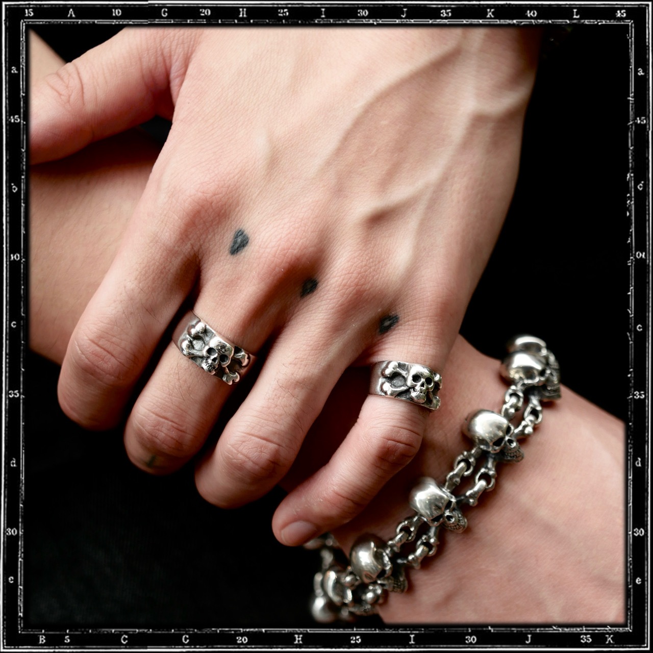 SKULL & CROSSBONES BAND