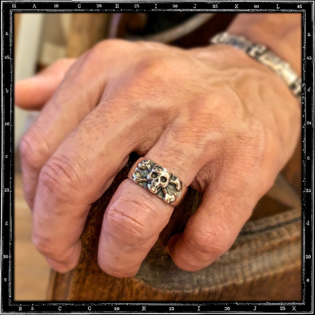 SKULL & CROSSBONES BAND