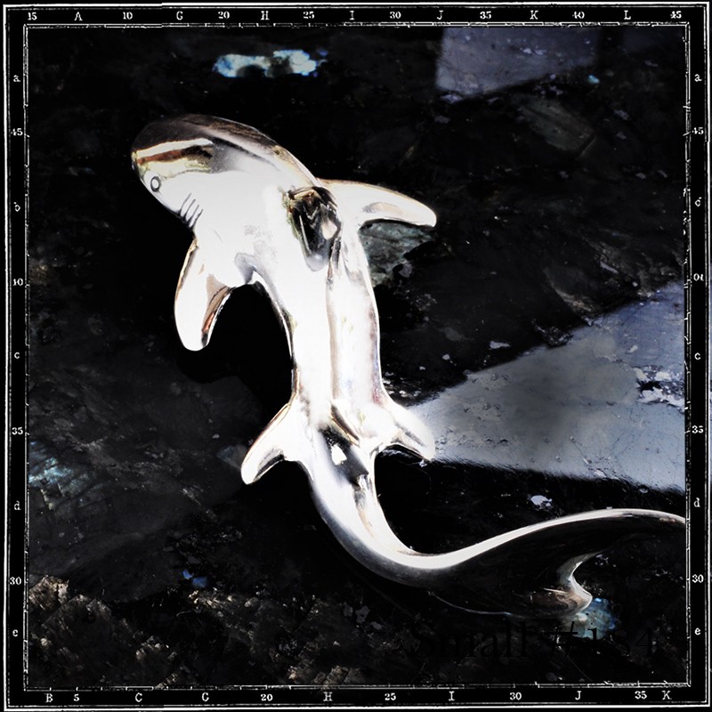 SWIM SHARK PENDANT - LARGE | クレイジーピッグ公式オンラインストア 