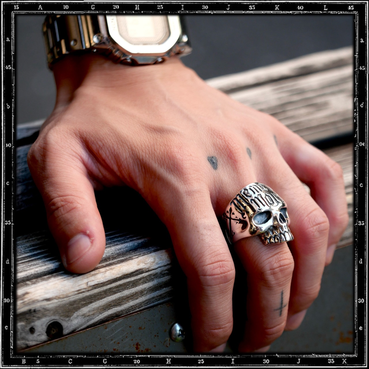 MEMENTO MORI SKULL RING | クレイジーピッグ公式オンラインストア