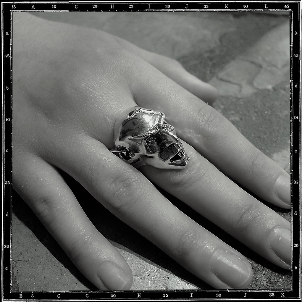 NOSFERATU VAMPIRE RING