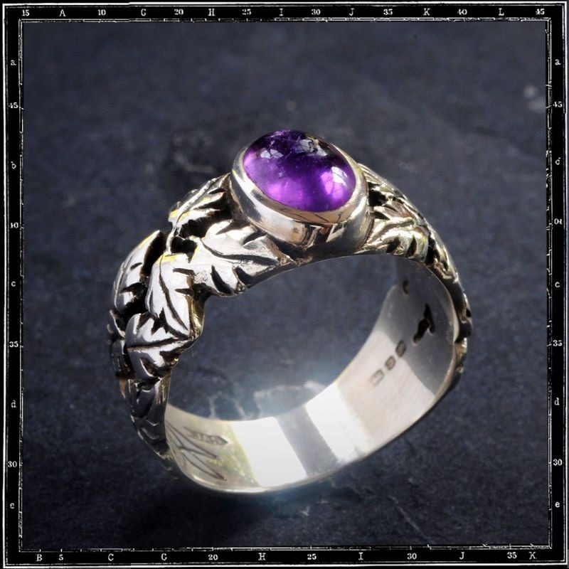 LEAVES BAND STONE RING