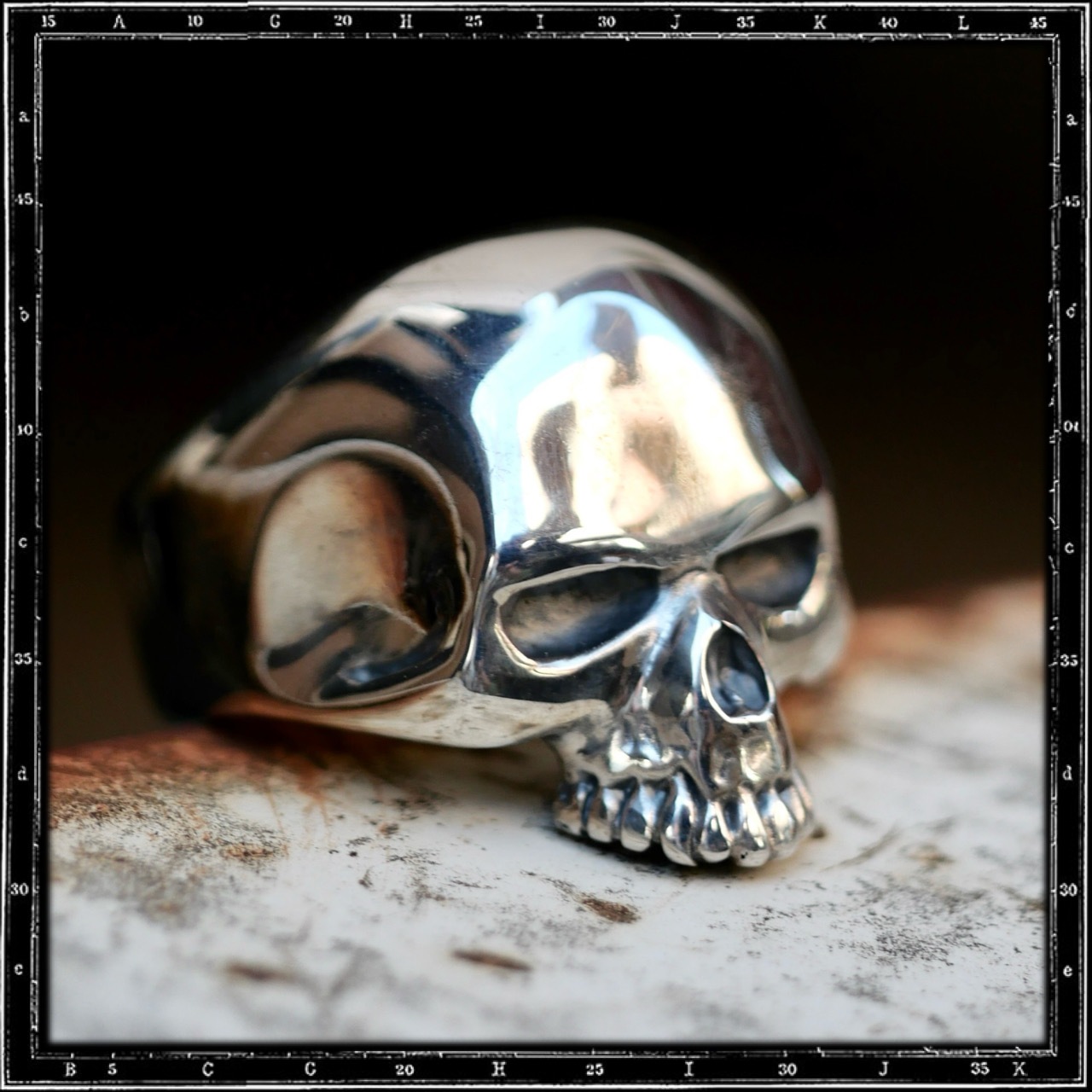 EVIL SKULL RING - SMALL