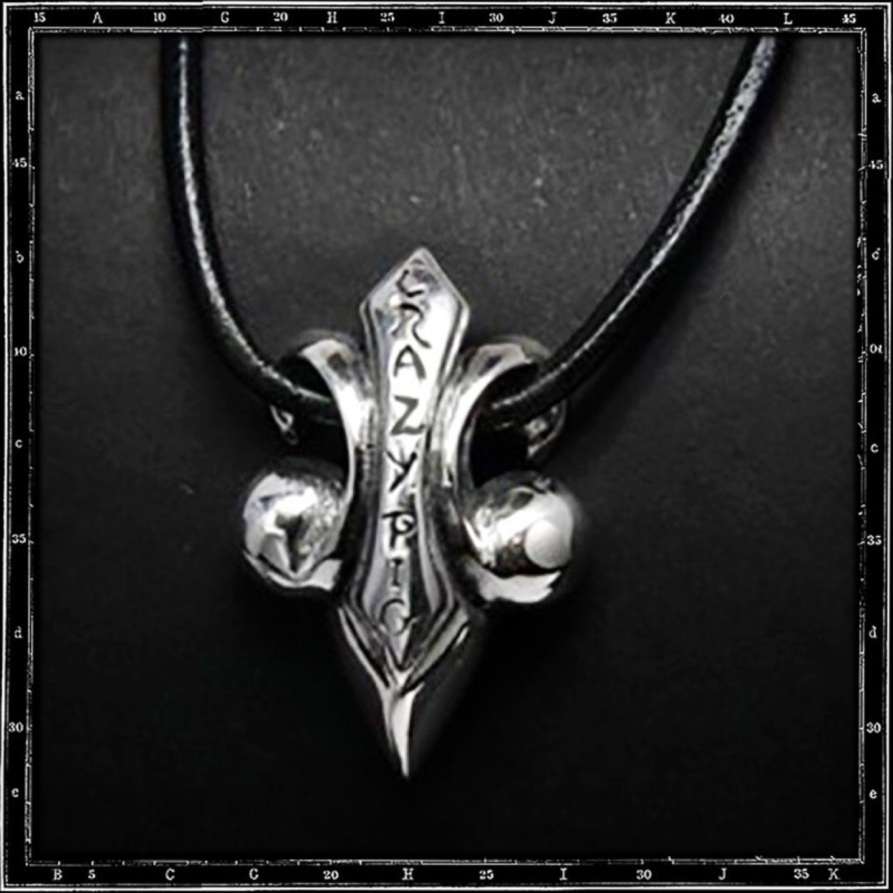 CPD FLEUR DE LYS PENDANT