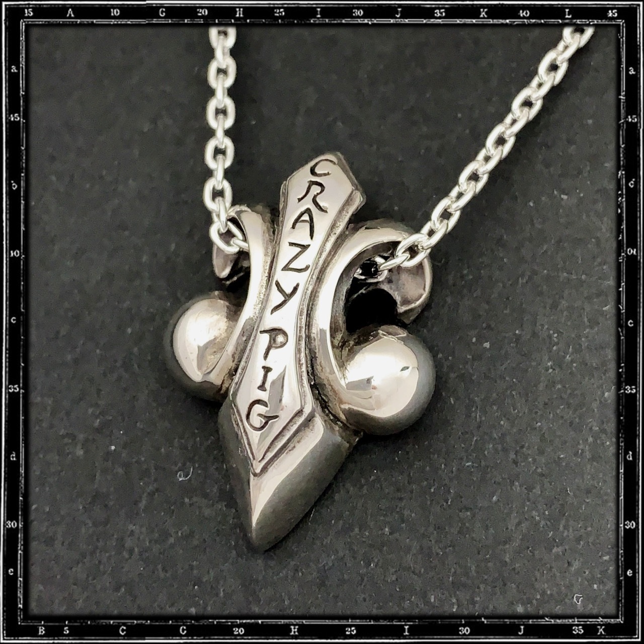 CPD FLEUR DE LYS PENDANT