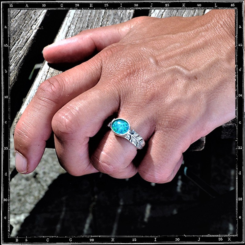 TWO FEATHERS STONE RING