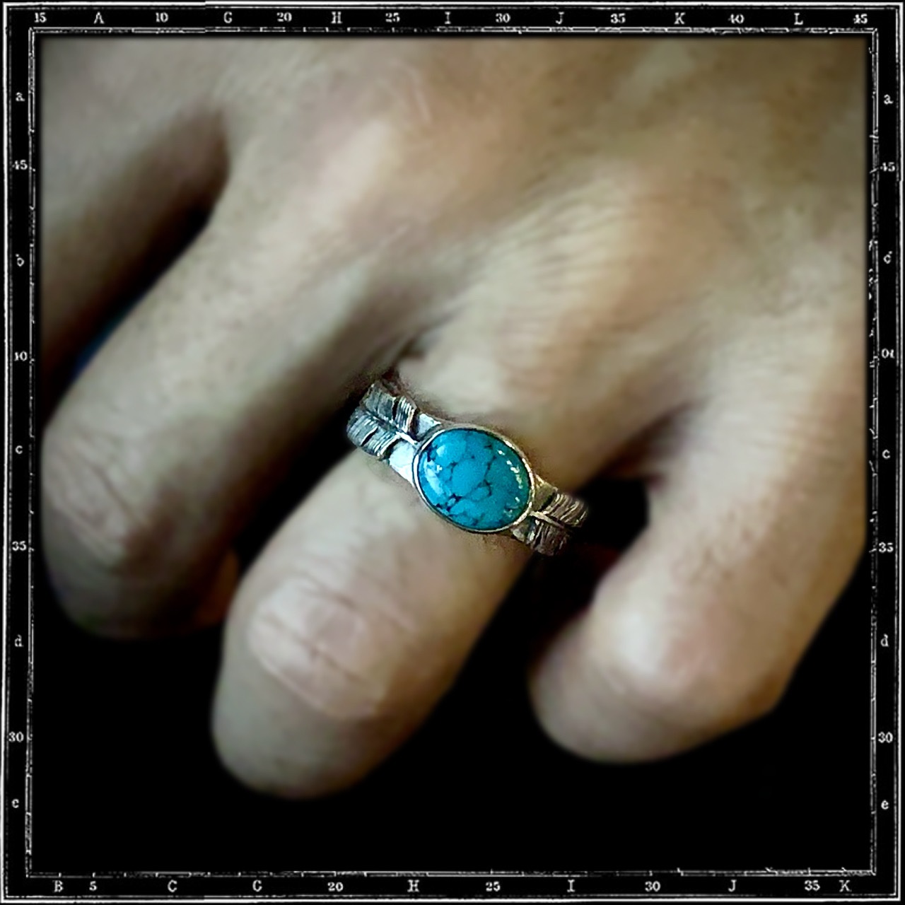 TWO FEATHERS STONE RING