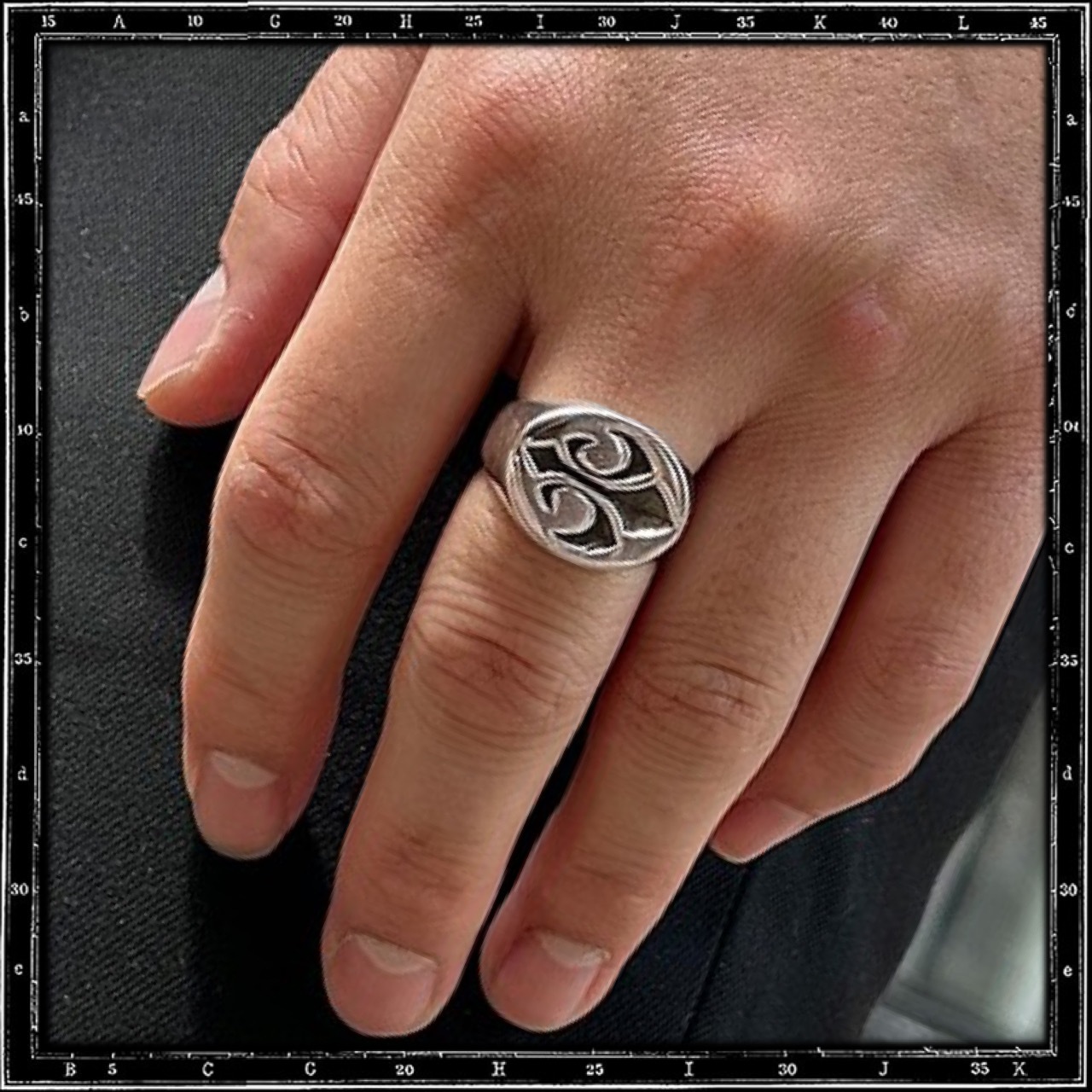 SIGNET FLEUR DE LYS RING | クレイジーピッグ公式オンライン