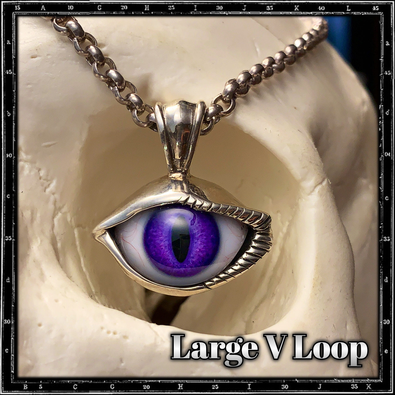 LASH EYE PENDANT