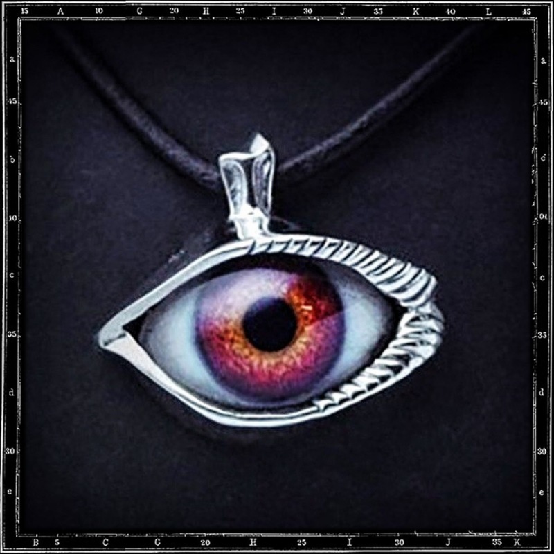 LASH EYE PENDANT