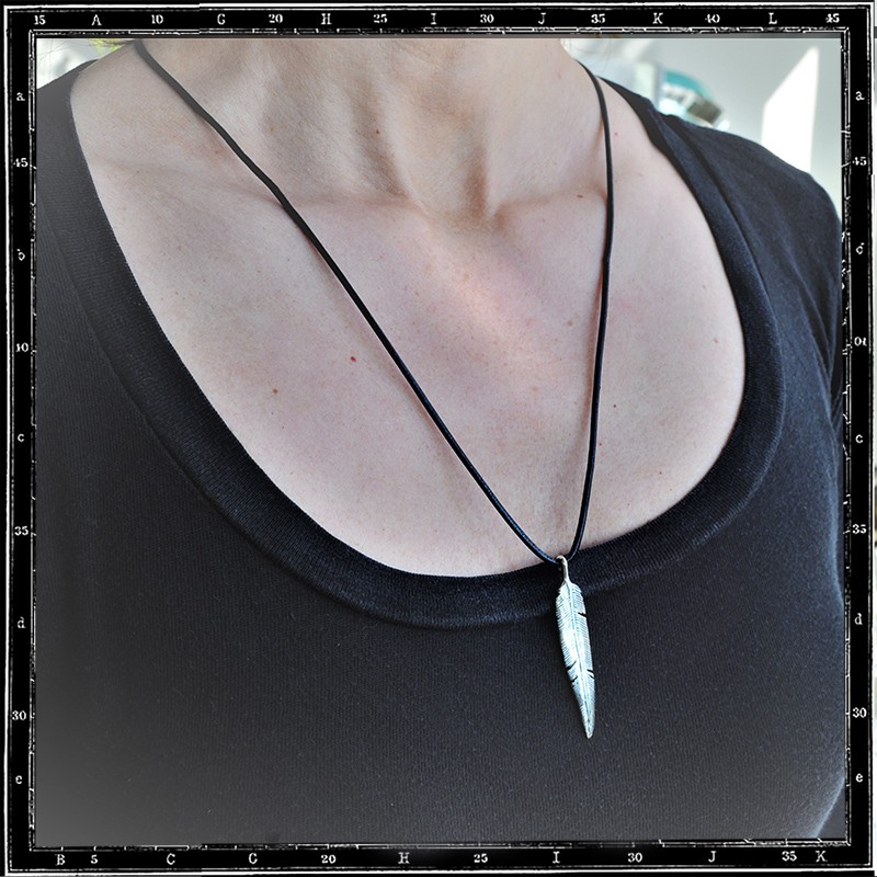 DOUBLE SIDED FEATHER PENDANT - MEDIUM