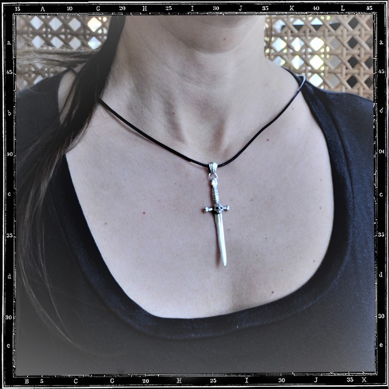LORDS SWORD PENDANT