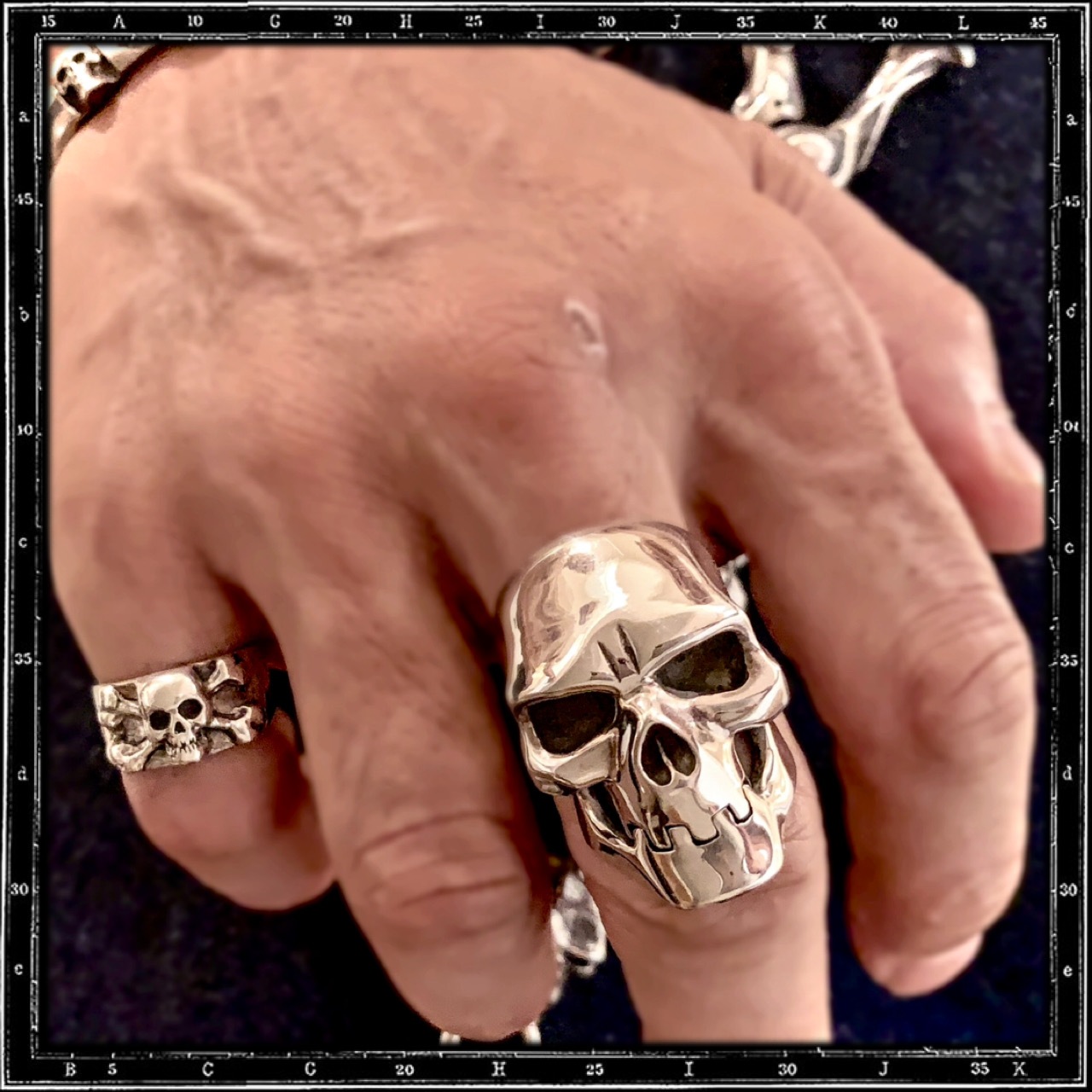 HEAVY MENTAL SKULL RING
