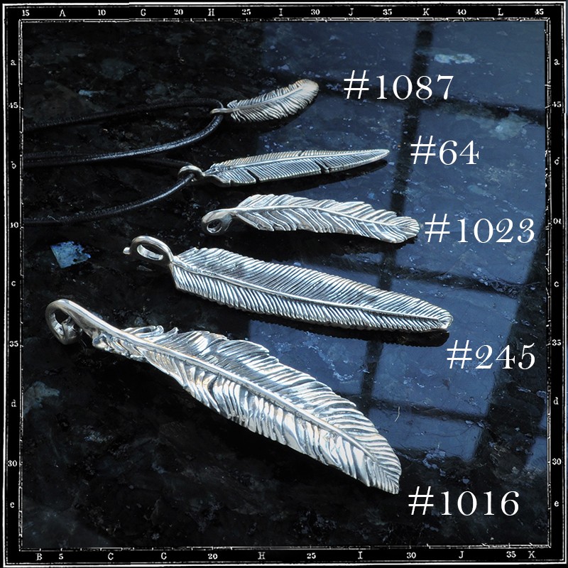 LOUVRES FEATHER PENDANT - MEDIUM