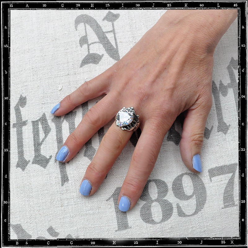 CRYSTAL HEART STONE RING