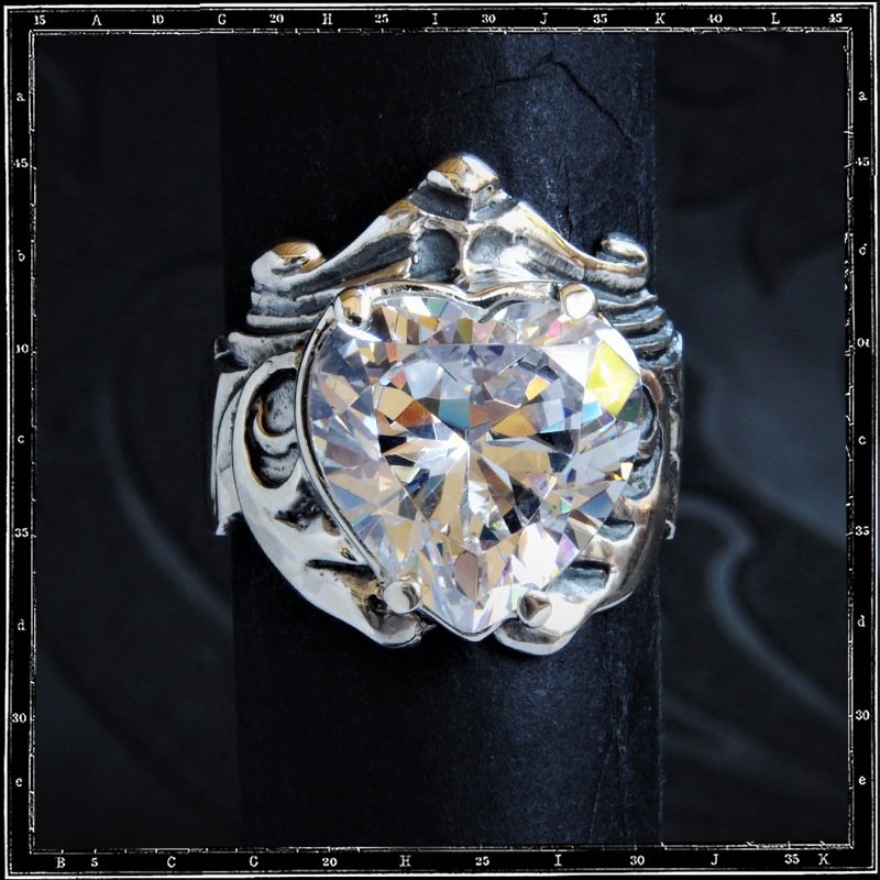CRYSTAL HEART STONE RING