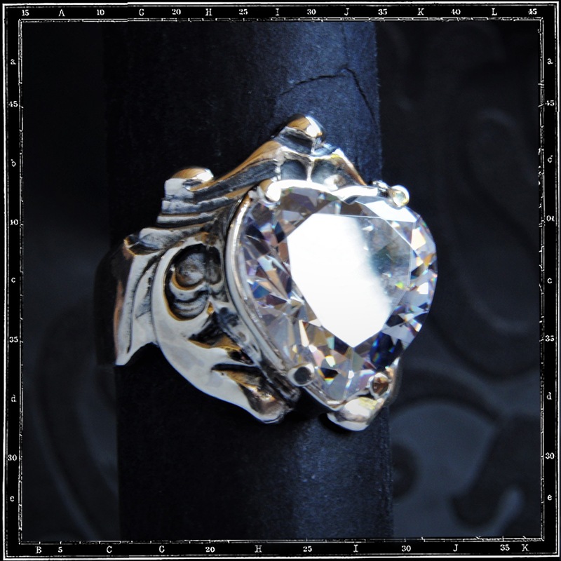 CRYSTAL HEART STONE RING