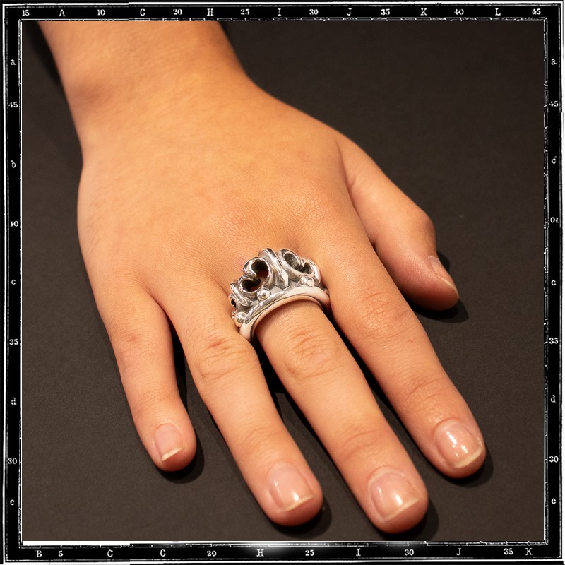 TUDOR CROWN RING