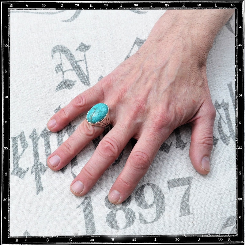 WOODSTOCK STONE RING