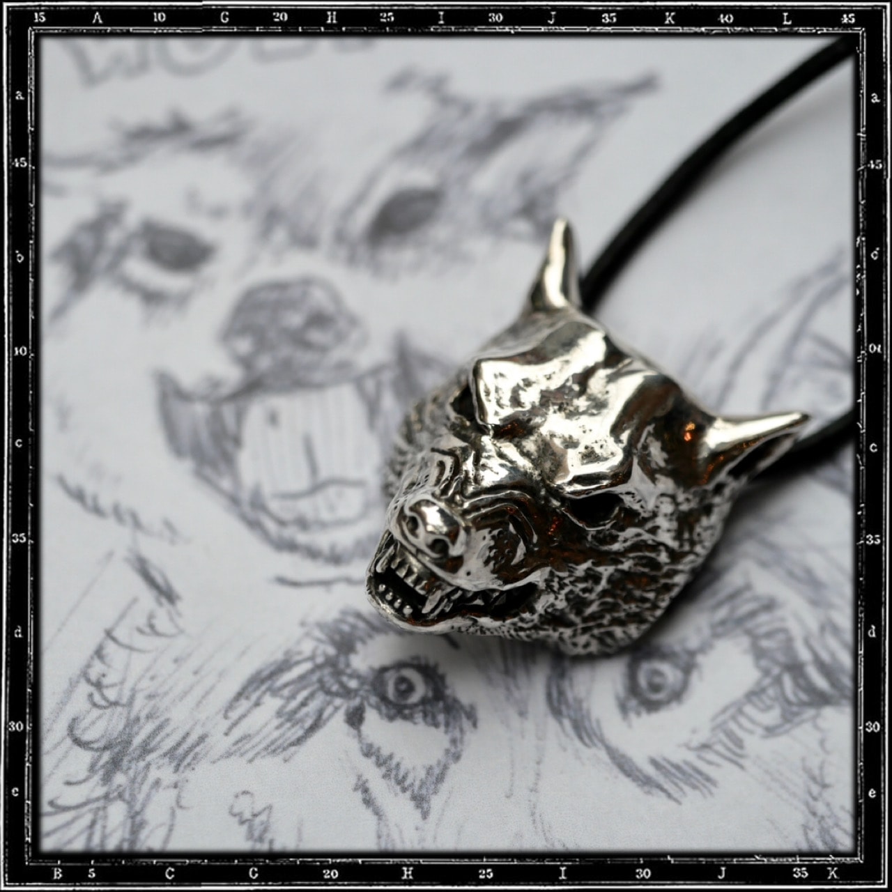 WOLF PENDANT