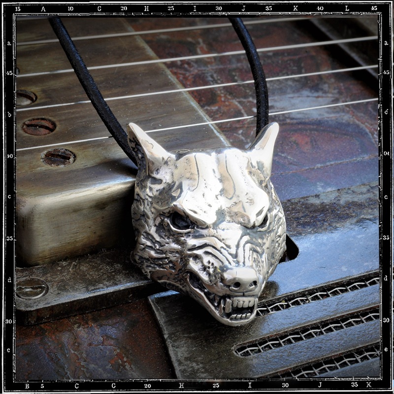 WOLF PENDANT